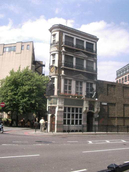 Black Friar, 174 Queen Victoria Street - in June 2006